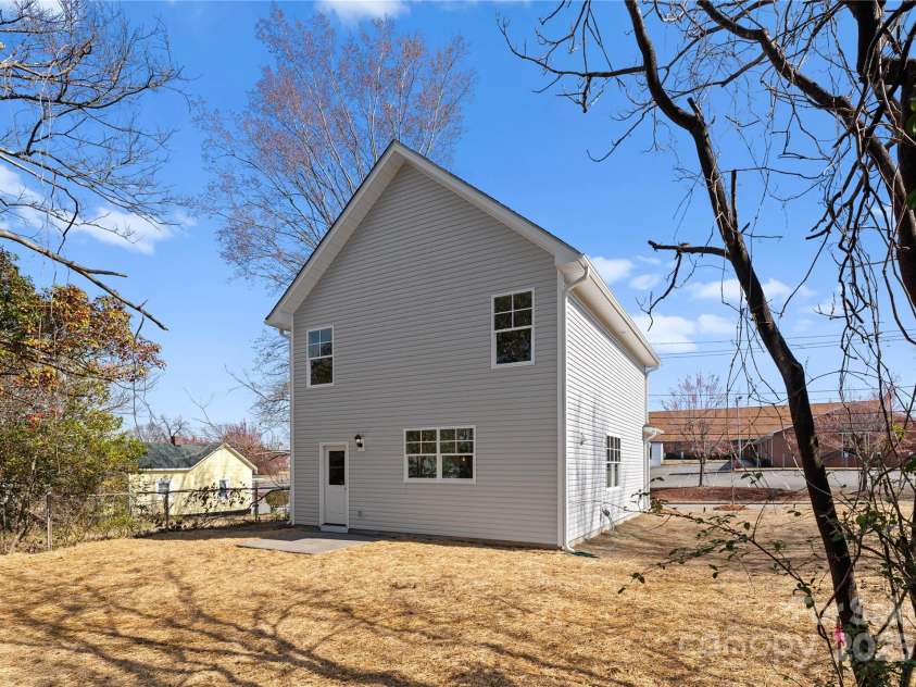 318 Sixth Street, Belmont, NC 28012.  MLS# CAR4271977, YatesRealty ID 24984. 