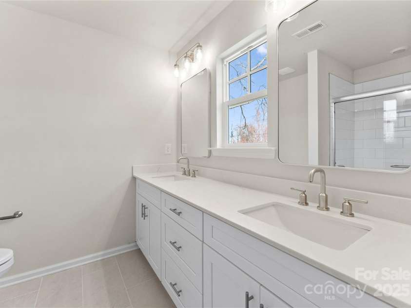 318 Sixth Street, Belmont, NC 28012.  MLS# CAR4271977, YatesRealty ID 24984. Primary Bath