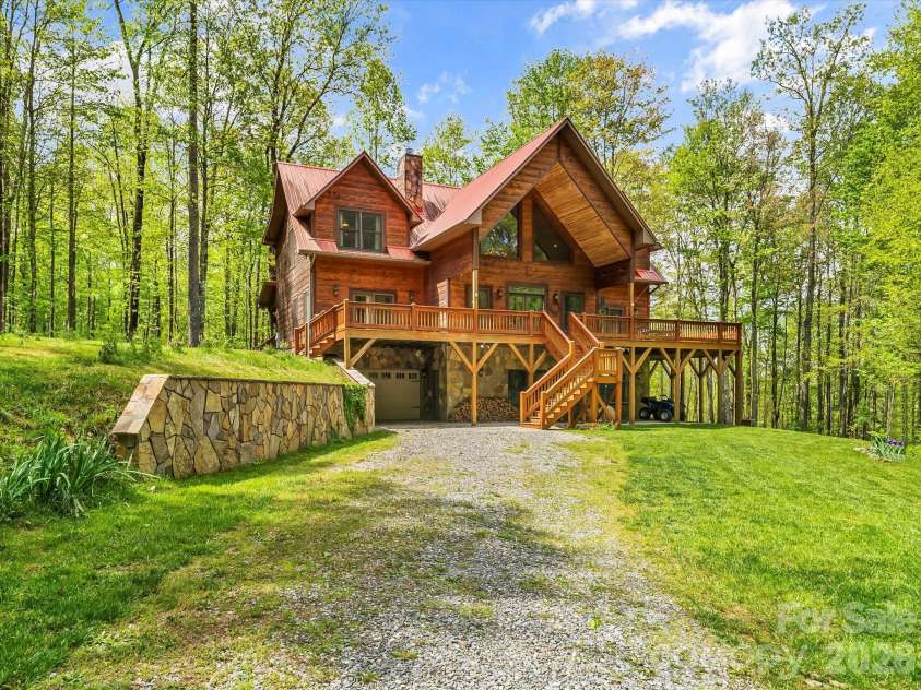 917 Otter Mountain Road, Topton, NC 28781.  MLS# CAR4385880, YatesRealty ID 24984. 