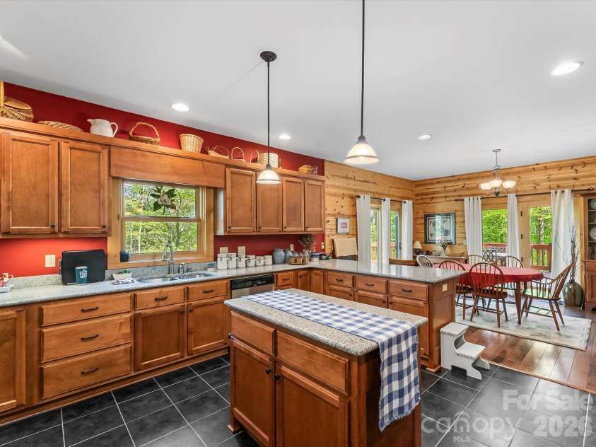 917 Otter Mountain Road, Topton, NC 28781.  MLS# CAR4385880, YatesRealty ID 24984. 