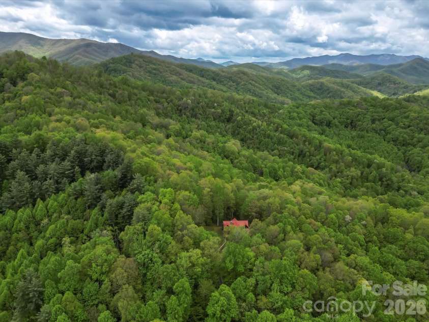 917 Otter Mountain Road, Topton, NC 28781.  MLS# CAR4385880, YatesRealty ID 24984. 