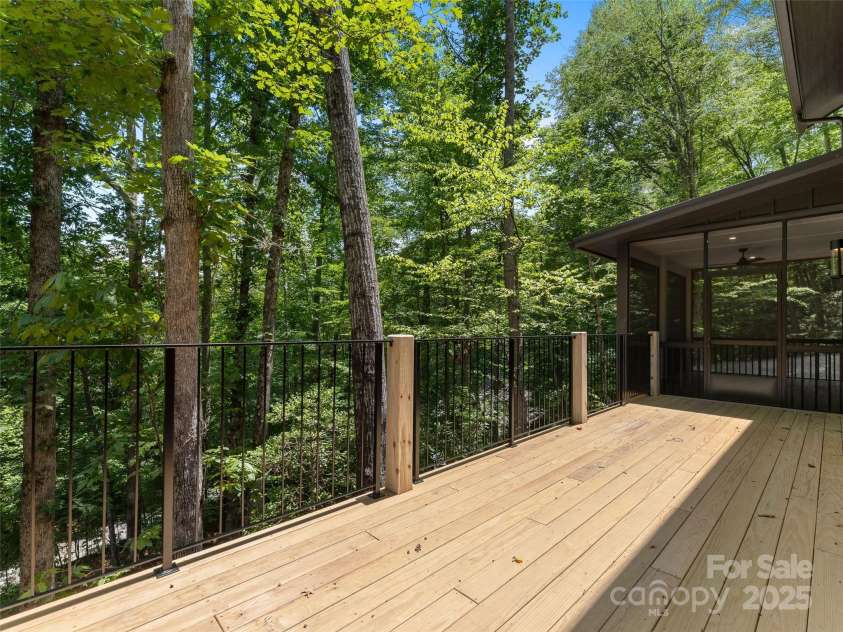 285 Poplar Crest Drive, Pisgah Forest, NC 28768.  MLS# CAR4276032, YatesRealty ID 24985. 