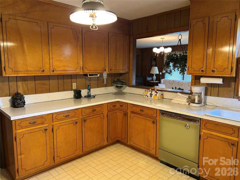 336 Bridges Road, Blacksburg, SC 29702.  MLS# CAR4385901, YatesRealty ID 24985. 