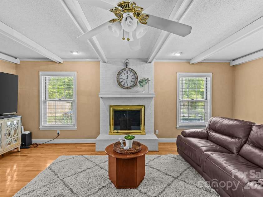 6035 Idlebrook Drive, Charlotte, NC 28212.  MLS# CAR4247653, YatesRealty ID 24986. 