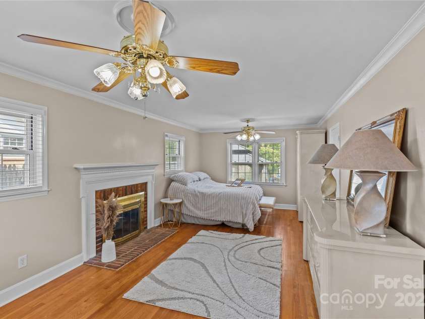 6035 Idlebrook Drive, Charlotte, NC 28212.  MLS# CAR4247653, YatesRealty ID 24986. 