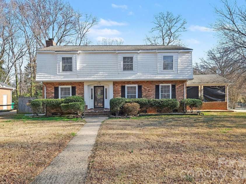 6035 Idlebrook Drive, Charlotte, NC 28212.  MLS# CAR4334979, YatesRealty ID 24986. 