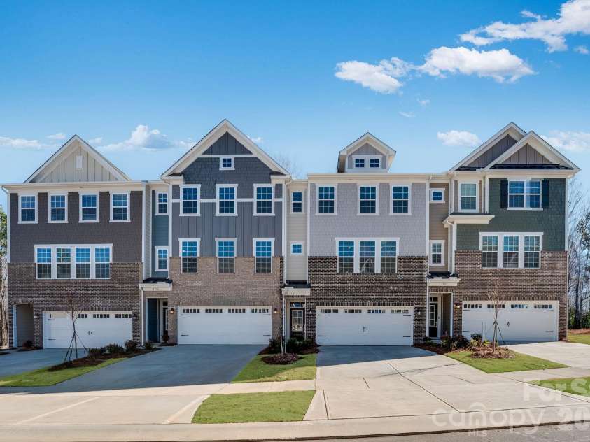 1028 Bandon Drive, Waxhaw, NC 28173.  MLS# CAR4385921, YatesRealty ID 24987. 