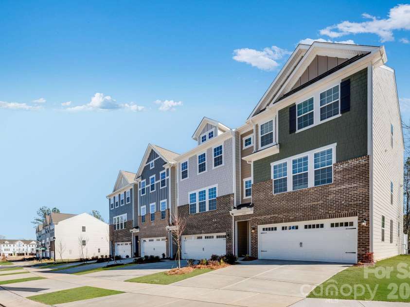 1028 Bandon Drive, Waxhaw, NC 28173.  MLS# CAR4385921, YatesRealty ID 24987. 