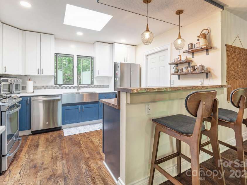 21A Cedarwood Terrace, Asheville, NC 28803.  MLS# CAR4253981, YatesRealty ID 24987. 