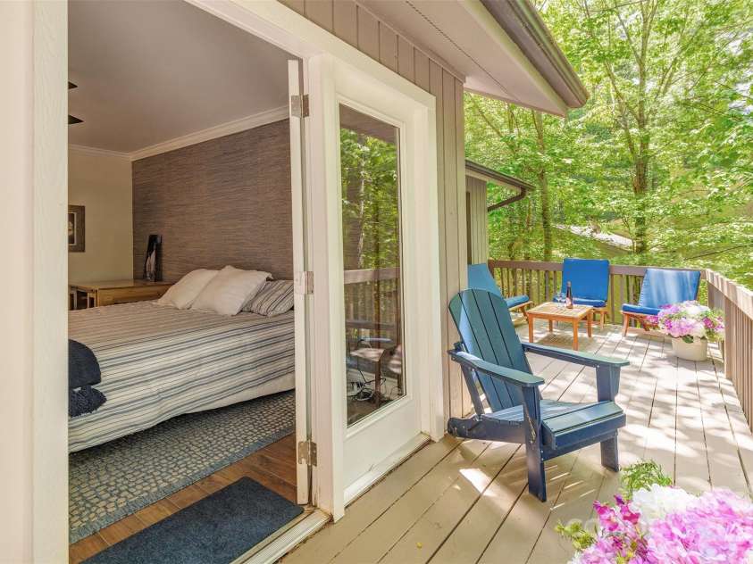 21A Cedarwood Terrace, Asheville, NC 28803.  MLS# CAR4253981, YatesRealty ID 24987. 