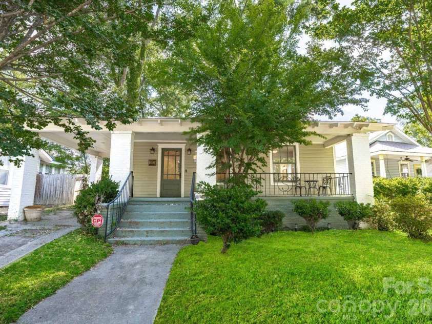 2418 Clark Street, Columbia, SC 29201.  MLS# CAR4378129, YatesRealty ID 24988. Lawn Rep