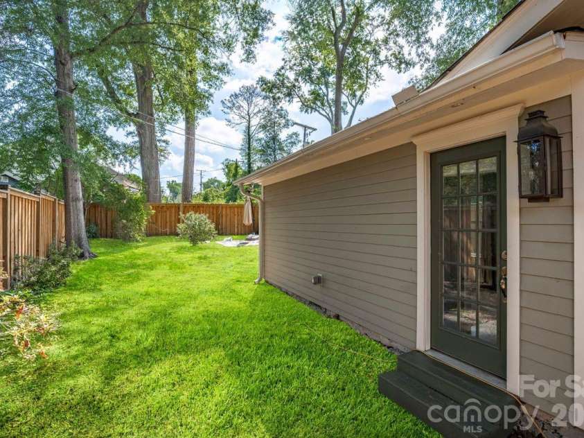 2418 Clark Street, Columbia, SC 29201.  MLS# CAR4378129, YatesRealty ID 24988. Lawn Rep
