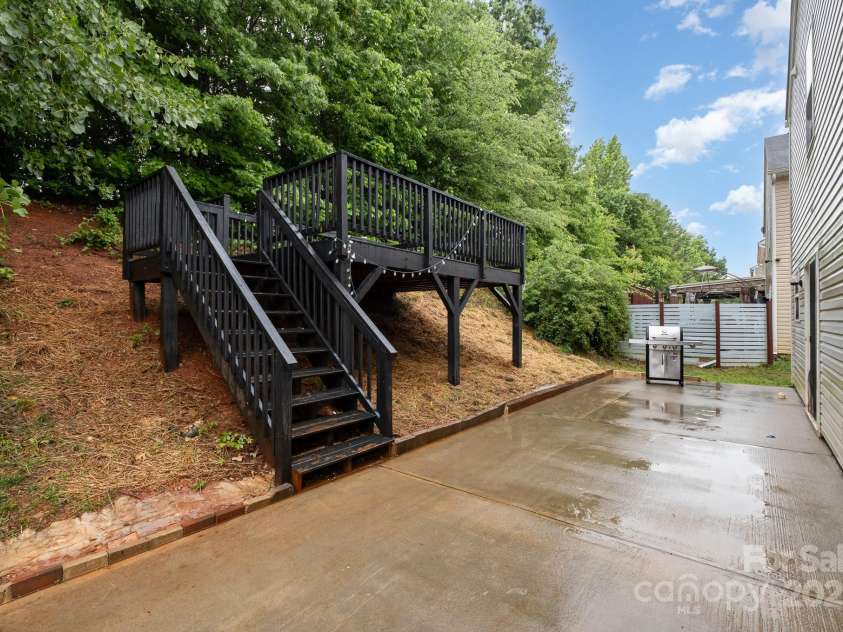 9524 Eagle Feathers Drive, Charlotte, NC 28214.  MLS# CAR4264722, YatesRealty ID 24988. Patio and Deck