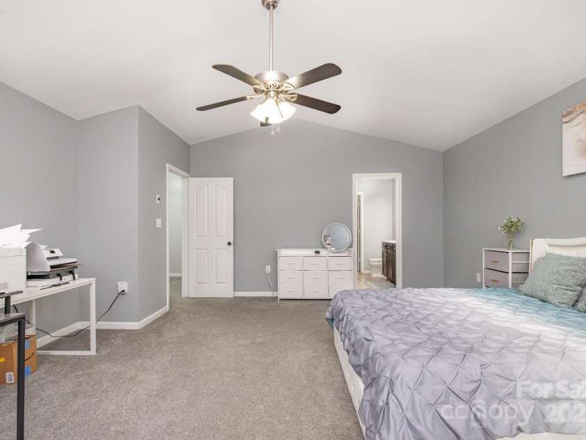 9524 Eagle Feathers Drive, Charlotte, NC 28214.  MLS# CAR4264722, YatesRealty ID 24988. Primary Bedroom