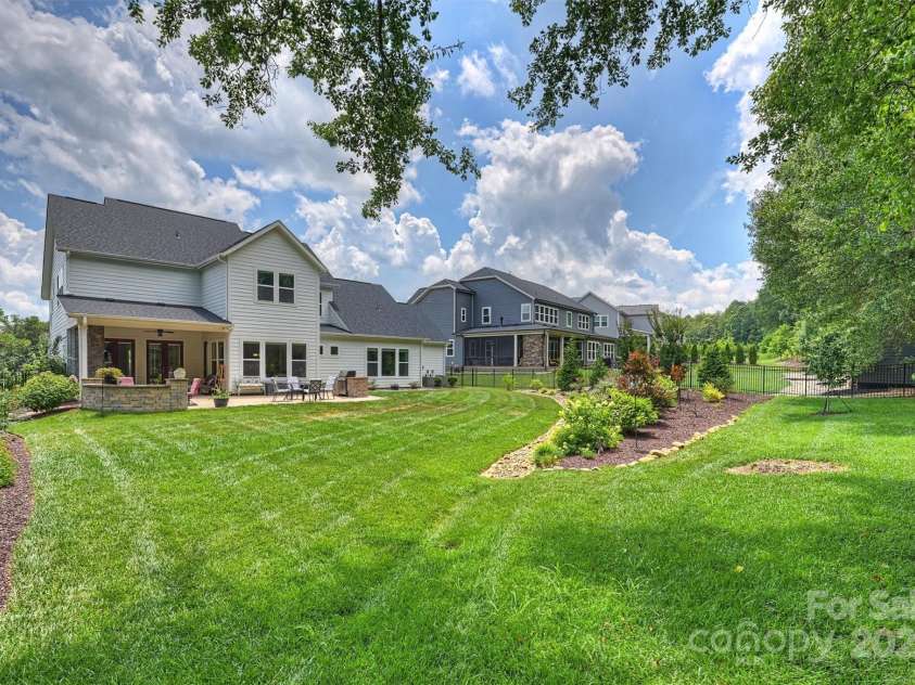 13012 Brooklyn Skylar Way, Huntersville, NC 28078.  MLS# CAR4273949, YatesRealty ID 24989. 
