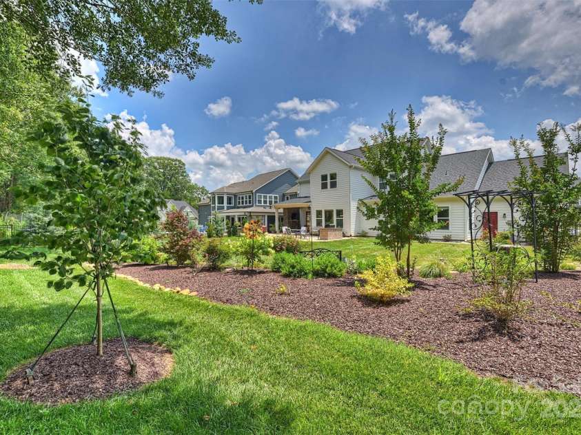 13012 Brooklyn Skylar Way, Huntersville, NC 28078.  MLS# CAR4273949, YatesRealty ID 24989. 