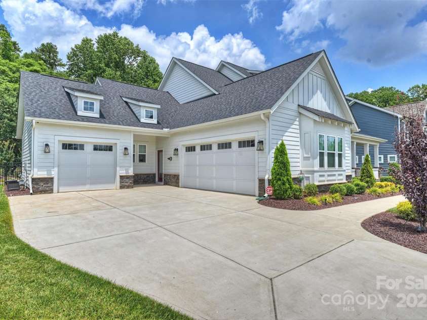 13012 Brooklyn Skylar Way, Huntersville, NC 28078.  MLS# CAR4273949, YatesRealty ID 24989. 