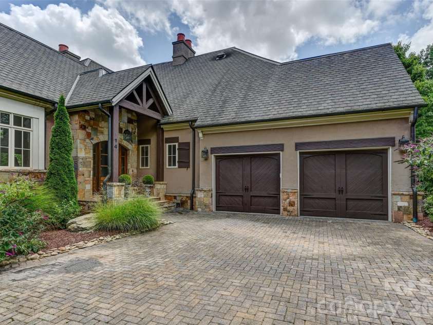 14 Foxbridge Way, Arden, NC 28704.  MLS# CAR4385828, YatesRealty ID 24989. 