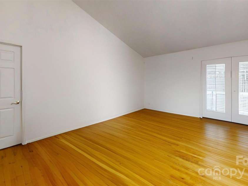 1499 Angela Court, Lincolnton, NC 28092.  MLS# CAR4189385, YatesRealty ID 2499. 