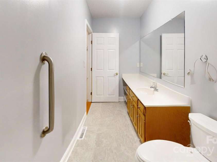 1499 Angela Court, Lincolnton, NC 28092.  MLS# CAR4189385, YatesRealty ID 2499. 