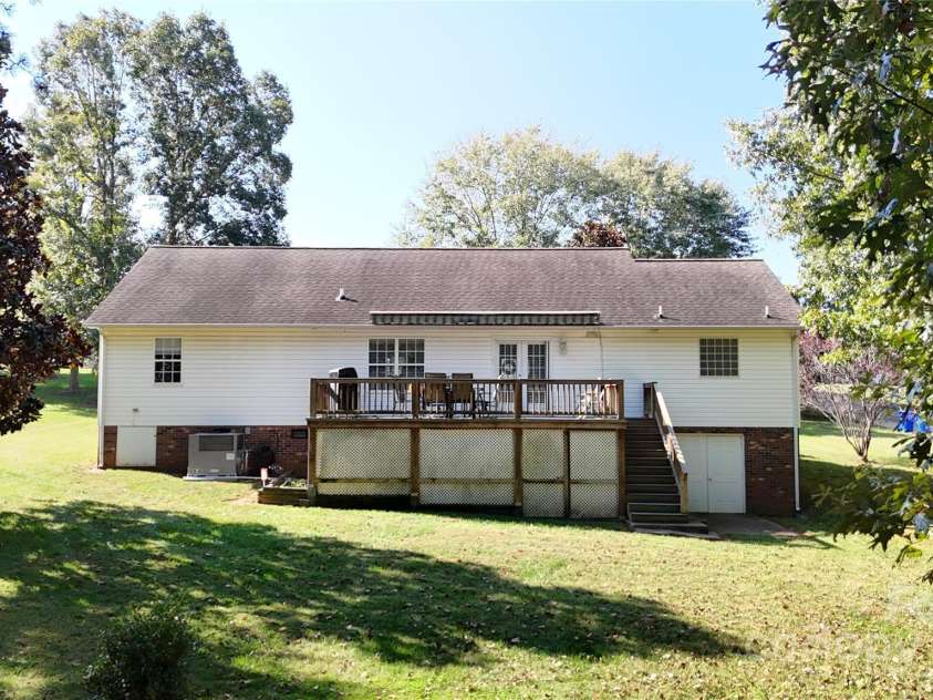 1499 Angela Court, Lincolnton, NC 28092.  MLS# CAR4189385, YatesRealty ID 2499. 