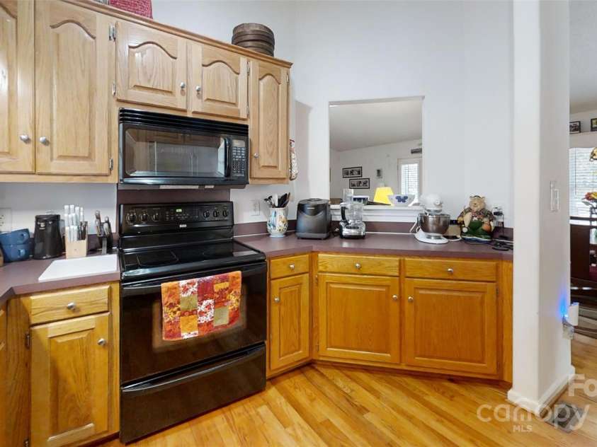 1499 Angela Court, Lincolnton, NC 28092.  MLS# CAR4189385, YatesRealty ID 2499. 