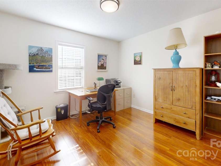 1499 Angela Court, Lincolnton, NC 28092.  MLS# CAR4189385, YatesRealty ID 2499. 