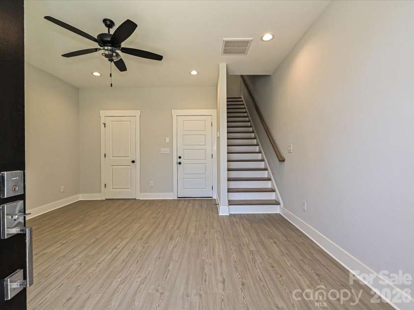 908 Callahan Street, Charlotte, NC 28206.  MLS# CAR4208862, YatesRealty ID 2499. 1st Floor Flex Room