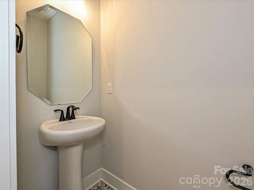 908 Callahan Street, Charlotte, NC 28206.  MLS# CAR4208862, YatesRealty ID 2499. 1st Floor Powder Room