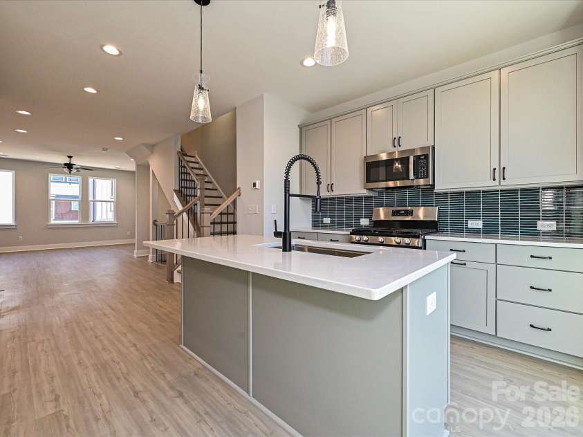 908 Callahan Street, Charlotte, NC 28206.  MLS# CAR4208862, YatesRealty ID 2499. Kitchen/Dining/Living Room