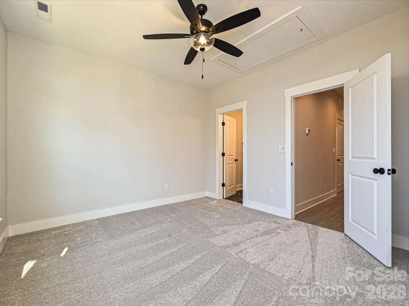 908 Callahan Street, Charlotte, NC 28206.  MLS# CAR4208862, YatesRealty ID 2499. Premier Bedroom