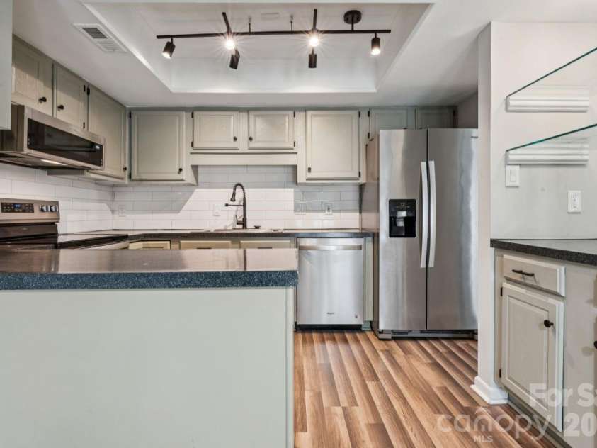 11128 Sevilla Court, Charlotte, NC 28226.  MLS# CAR4405077, YatesRealty ID 24990. 