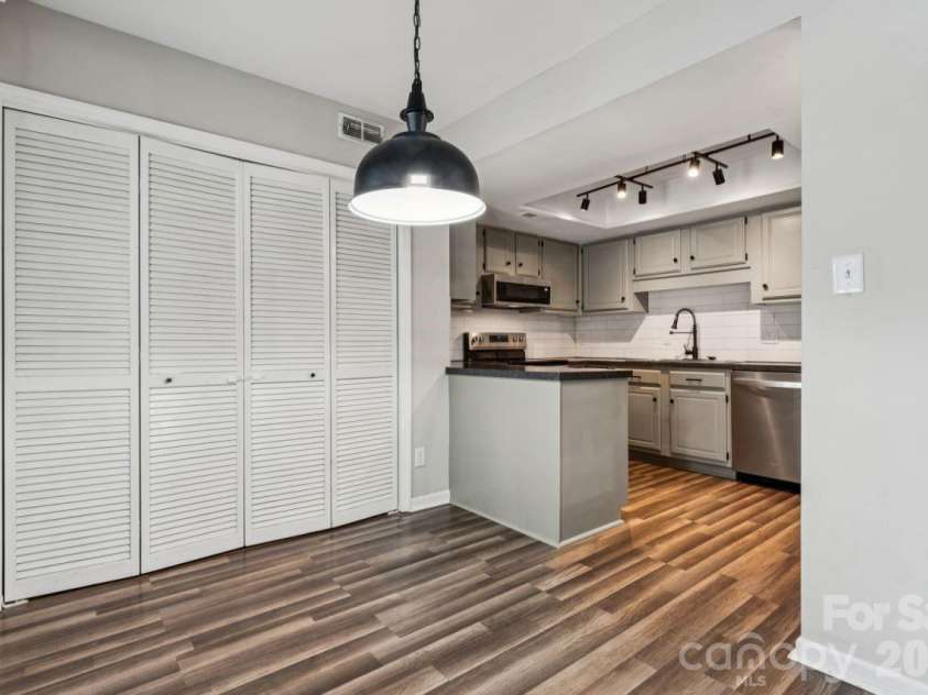 11128 Sevilla Court, Charlotte, NC 28226.  MLS# CAR4405077, YatesRealty ID 24990. 