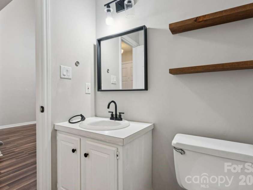 11128 Sevilla Court, Charlotte, NC 28226.  MLS# CAR4405077, YatesRealty ID 24990. 