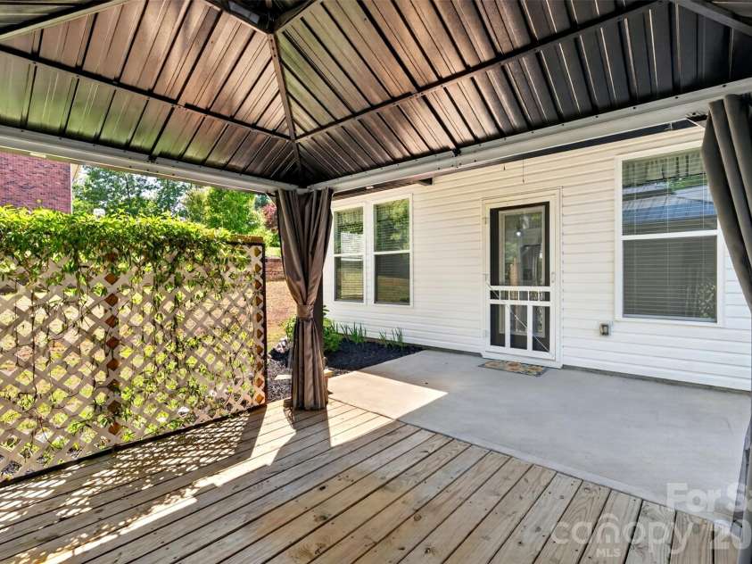 138 Kasler Road, Cowpens, SC 29330.  MLS# CAR4378444, YatesRealty ID 24992. 