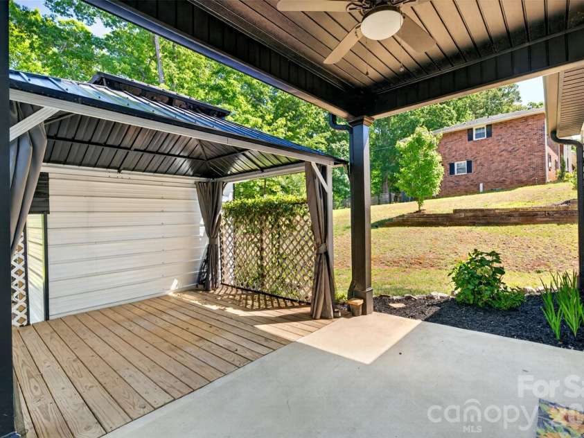 138 Kasler Road, Cowpens, SC 29330.  MLS# CAR4378444, YatesRealty ID 24992. 