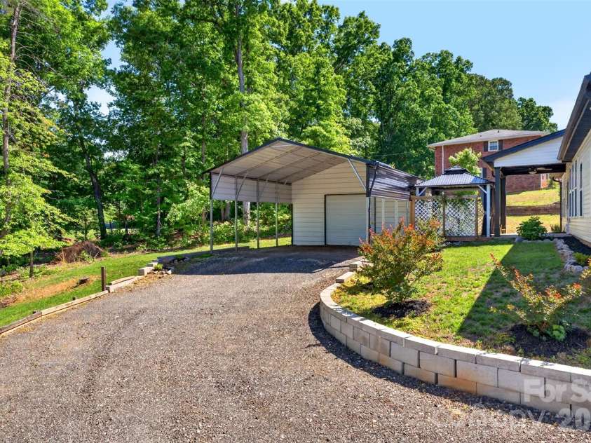 138 Kasler Road, Cowpens, SC 29330.  MLS# CAR4378444, YatesRealty ID 24992. 