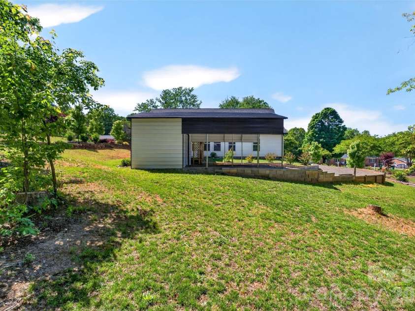 138 Kasler Road, Cowpens, SC 29330.  MLS# CAR4378444, YatesRealty ID 24992. 