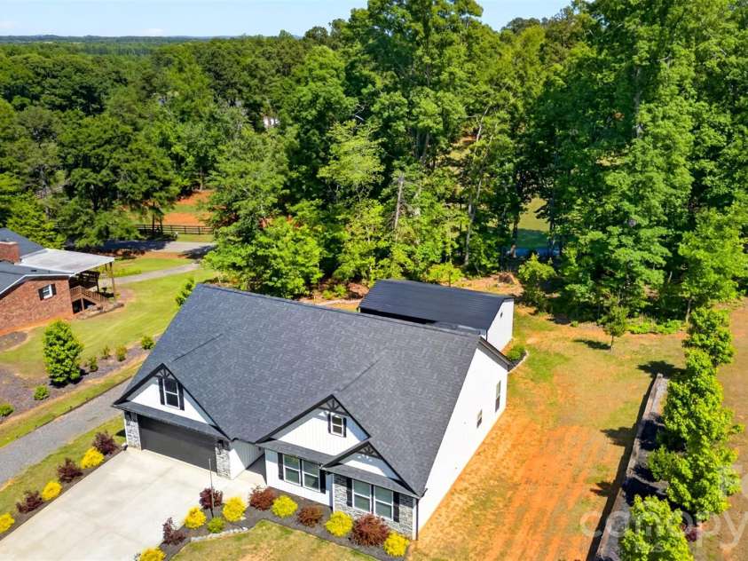 138 Kasler Road, Cowpens, SC 29330.  MLS# CAR4378444, YatesRealty ID 24992. 