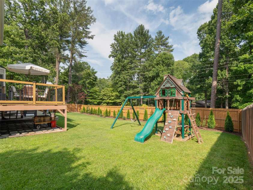 502 Windsor Forest Court, Fletcher, NC 28732.  MLS# CAR4270886, YatesRealty ID 24992. 