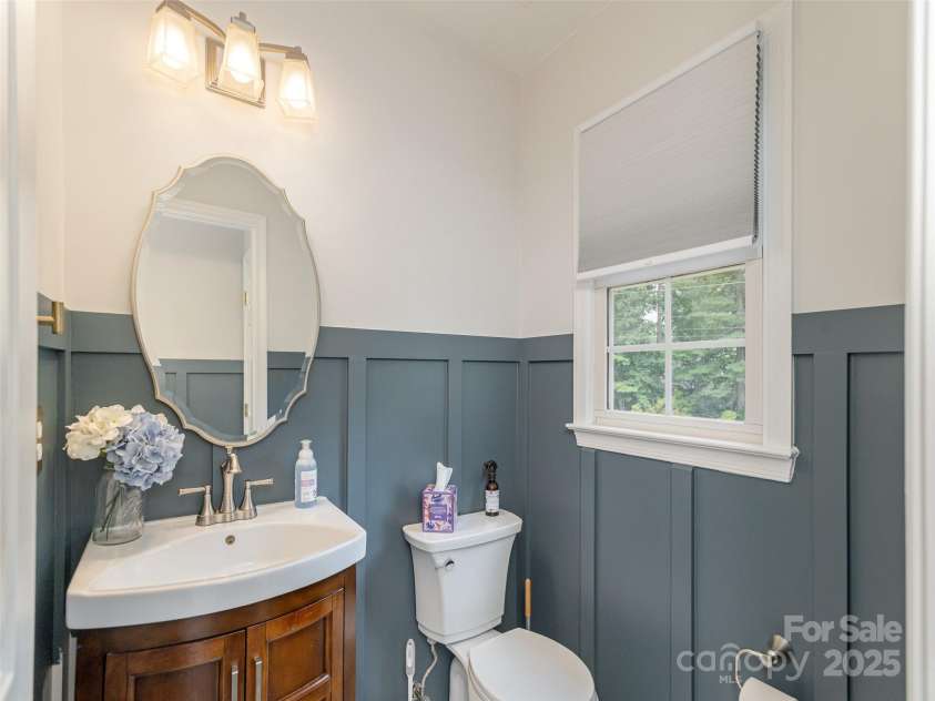 502 Windsor Forest Court, Fletcher, NC 28732.  MLS# CAR4270886, YatesRealty ID 24992. Main Level Half Bath