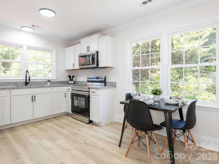8208 Bluesage Circle, Charlotte, NC 28270.  MLS# CAR4384990, YatesRealty ID 24993. 