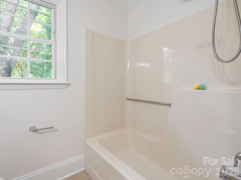 8208 Bluesage Circle, Charlotte, NC 28270.  MLS# CAR4384990, YatesRealty ID 24993. 