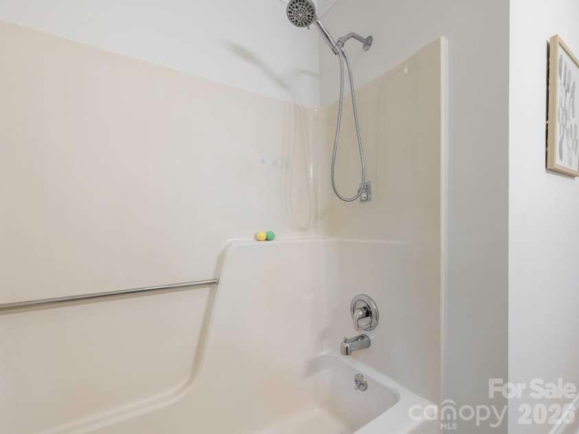 8208 Bluesage Circle, Charlotte, NC 28270.  MLS# CAR4384990, YatesRealty ID 24993. 