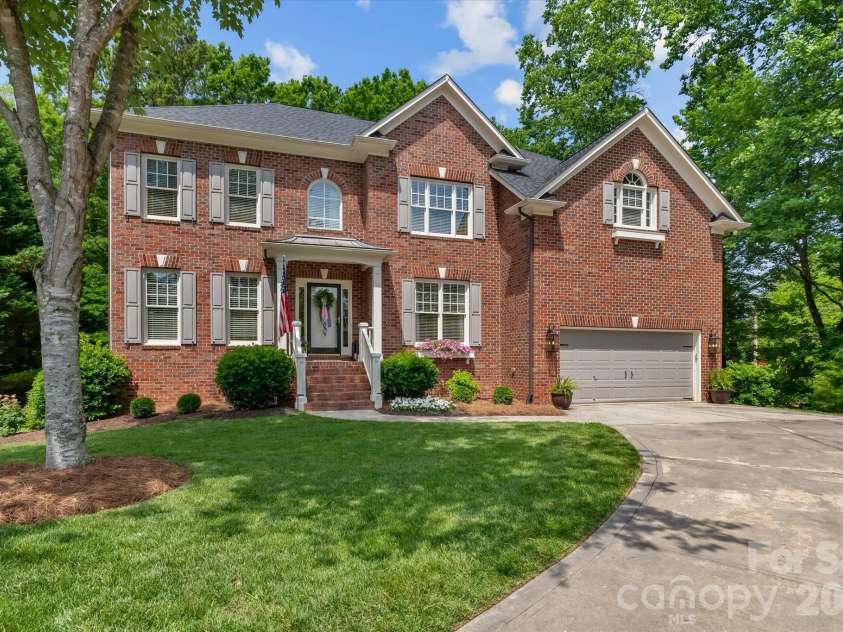 20101 Coachmans Wood Lane, Cornelius, NC 28031.  MLS# CAR4382693, YatesRealty ID 24994. 