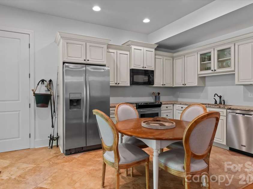 20101 Coachmans Wood Lane, Cornelius, NC 28031.  MLS# CAR4382693, YatesRealty ID 24994. 