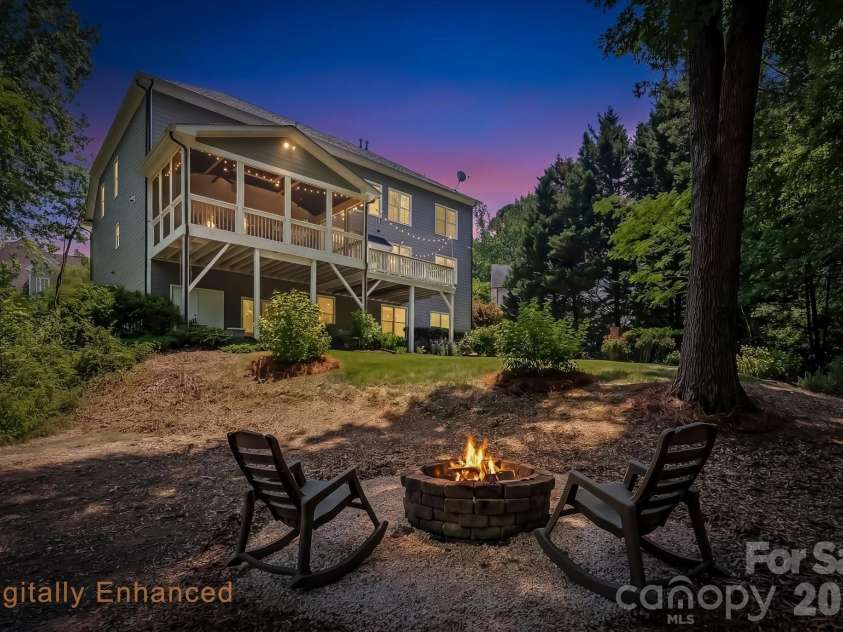 20101 Coachmans Wood Lane, Cornelius, NC 28031.  MLS# CAR4382693, YatesRealty ID 24994. 