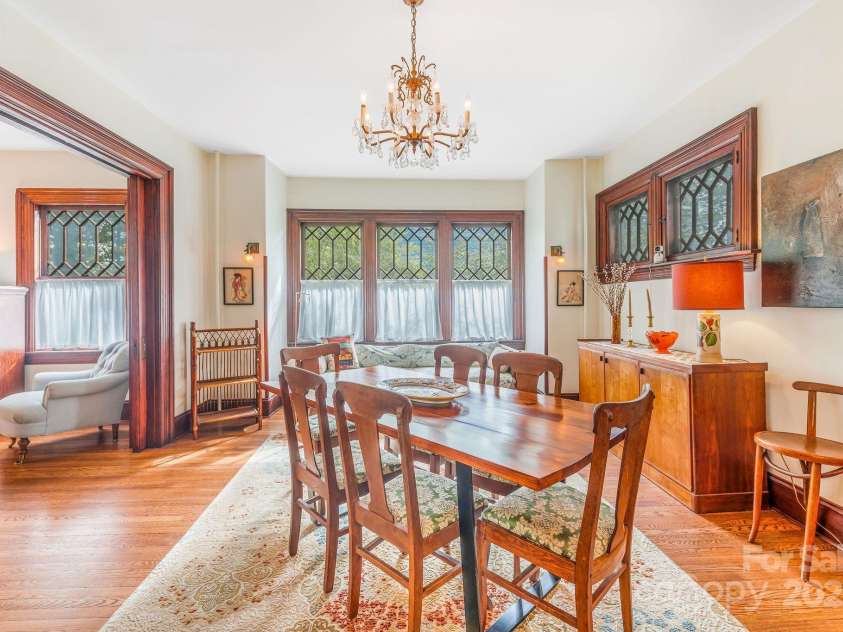84 Elizabeth Street, Asheville, NC 28801.  MLS# CAR4271079, YatesRealty ID 24994. 
