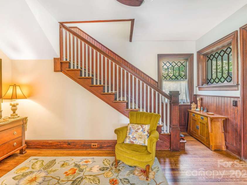 84 Elizabeth Street, Asheville, NC 28801.  MLS# CAR4271079, YatesRealty ID 24994. 