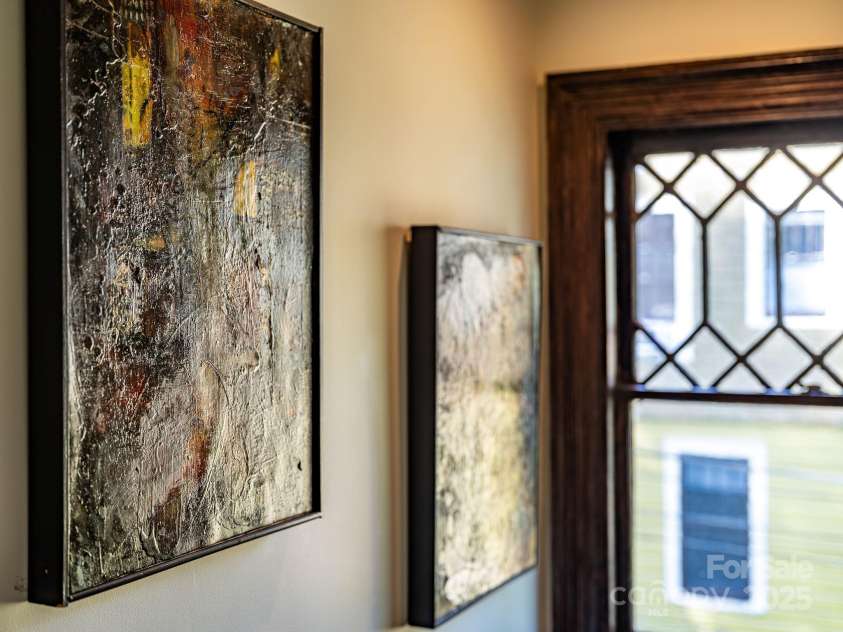 84 Elizabeth Street, Asheville, NC 28801.  MLS# CAR4271079, YatesRealty ID 24994. 